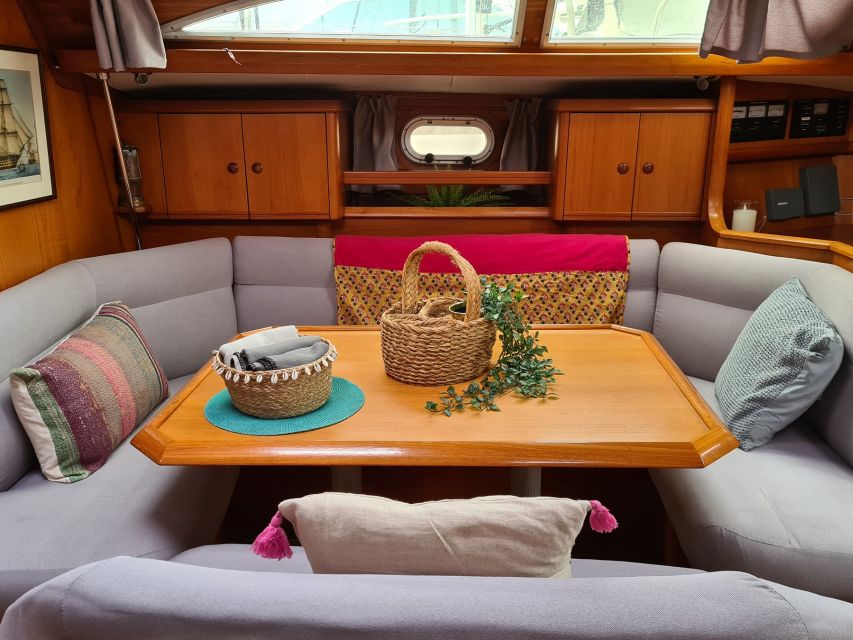Barefoot: Private sailing cruise in Barcelona - Who this private sailing cruise is best for