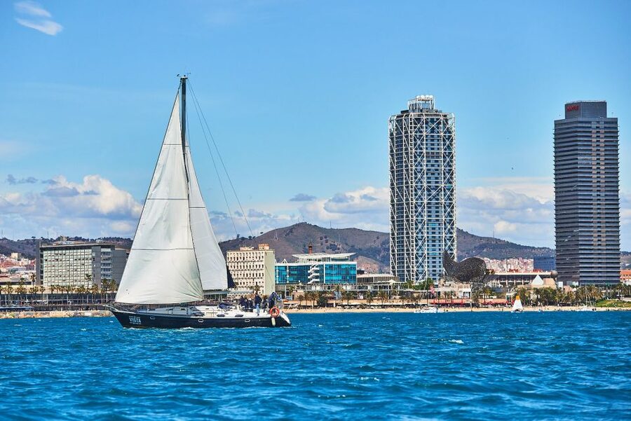 Barefoot: Private sailing cruise in Barcelona - The optional 30-minute swim stop: worth planning for