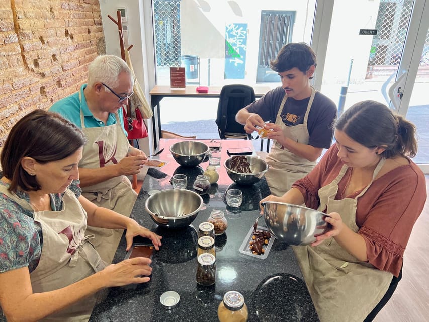 Bean to Bar Chocolate Workshop in Barcelona - Cocoa Drinks and Flavor Comparisons: Tasting Beyond the Bar