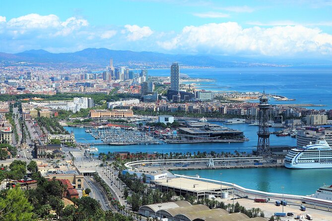 Best of Barcelona: Sagrada Familia & Park Guell Tour with Pick-up - Sagrada Família inside: expect emotion, and plan for time limits
