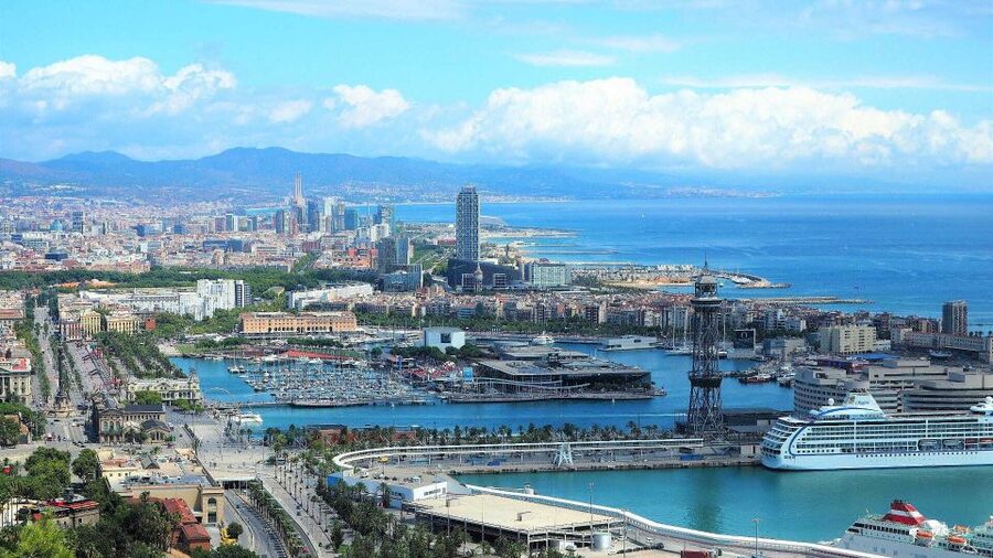 Best of Barcelona: Sagrada Familia & Park Guell with Pickup - Who Should Book This Tour (And Who Should Think Twice)
