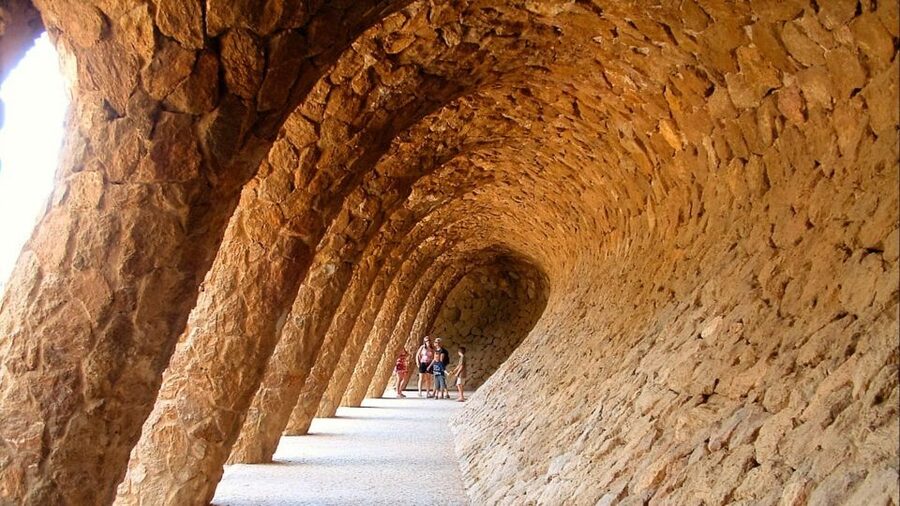 Best of Barcelona: Sagrada Familia & Park Guell with Pickup - Lunch Break: Paella and Sangria Time (But Plan for It)