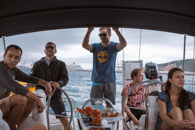 Big sailboat until 12 passengers + crew from Barcelona with Cava - Morning vs. afternoon departures: picking the right mood