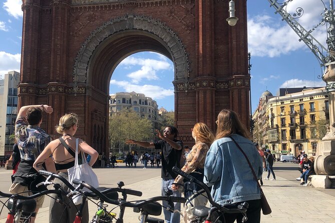 Bike Tour in Barcelona: History, Architecture and Culture - Stop 3: Parc de la Ciutadella for the mid-tour reset