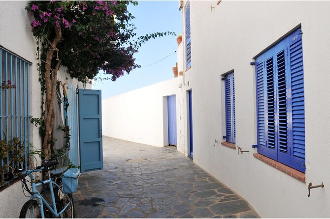 Boat Trip to Cadaqués from Roses with STOP 1:30h/2H/ in Cadaqués - When timing affects your plans: lunch, walking distance, and expectations