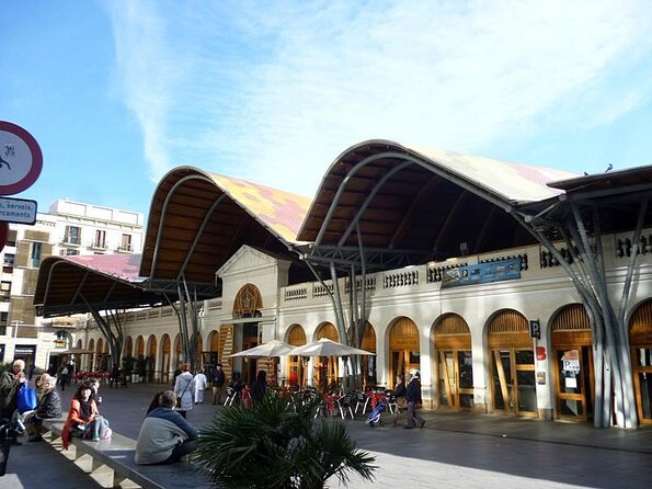 Boqueria and Santa Caterina Markets with Food and Tapas Private Walking Tour - Starting at Plaça Reial and Tuning Your Senses for Food