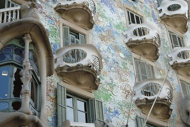 Casa Batlló: entrance tickets and smart guide - The audioguide experience: 15 languages and a soundtrack-led route