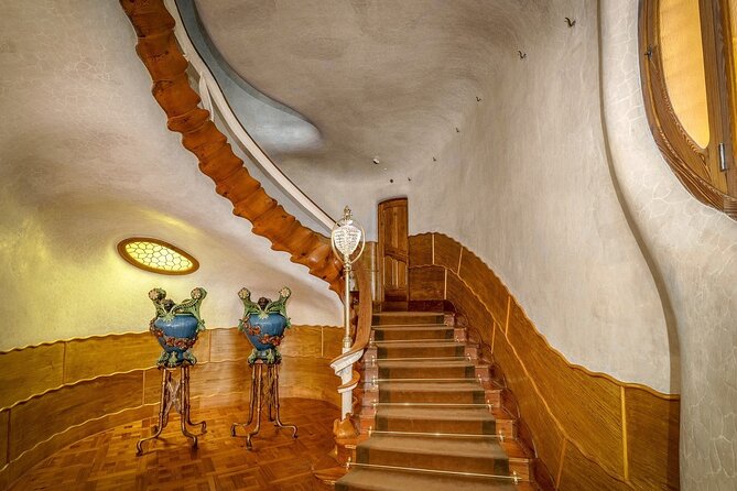 Casa Batllo Fast Track Tour with Optional White Rabbit Museum - Rooftop panoramas and the light-show payoff
