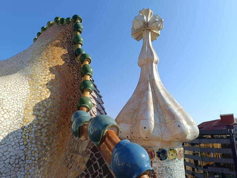 Casa Batlló First Access Tour With Sagrada Família Upgrade - Breakfast at Casa Amatller: chocolate, pastries, and a proper modernist pause