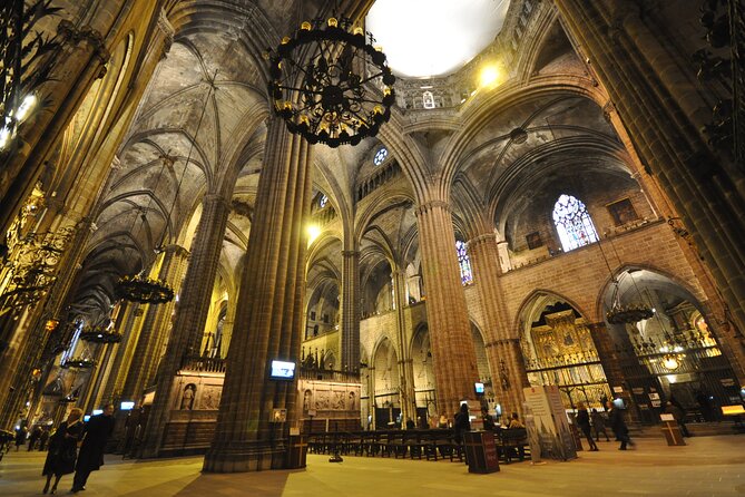 Cathedral of Barcelona Entrance Ticket - Optional Private Guide - Inside the Cathedral: Three Naves, One Big Gothic Story