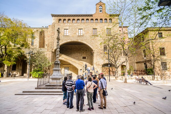 Censored Barcelona Tour - Your 2-hour itinerary: what you’ll actually do and why it matters