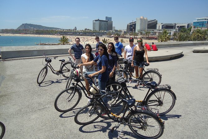 City Center Bike Tour in Barcelona - Where You Meet and How the Start Sets the Tone