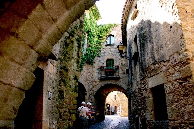 Costa Brava and Medieval Villages Small Group from Girona - Begur: Indiano Houses Plus a Castle-Feel Town Walk