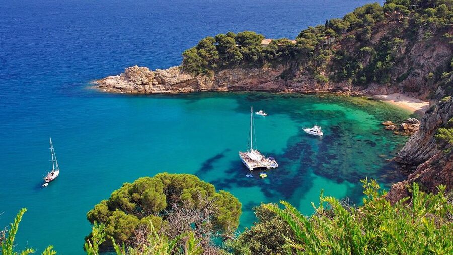 Costa Brava: Boat Ride and Tossa Visit with Hotel Pickup - Key Things I’d Focus On