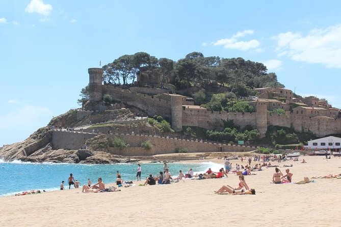 Costa Brava Day Sightseeing Tour with Boat Trip from Barcelona - Tossa de Mar and Vila Vella walk: lighthouse views and lunch freedom