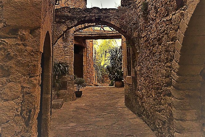 Costa Brava Private Experience by Car with local expertise - Pals, Begur, and the Medieval-Coast Feel