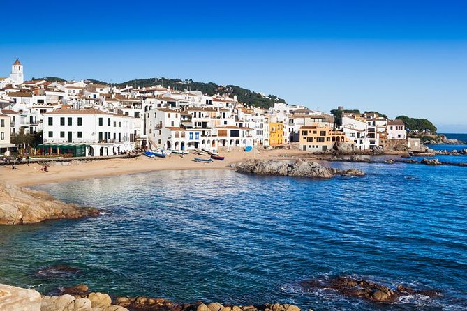 Costa Brava Small Group Hiking Tour from Barcelona - Picnic Lunch by the Mediterranean: Eating Like You’re on the Coast