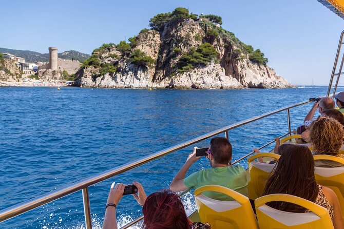 Costa Brava Small Group with Hotel Pick up and Boat Ride - Tossa de Mar: medieval walls, then the castle viewpoint