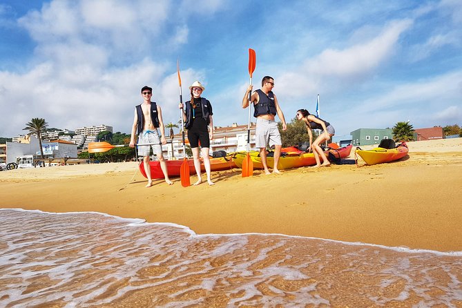 Costa Brava Tour with Kayak & Lagoon Snorkeling - Free time on the beach: how the lunch moment usually works