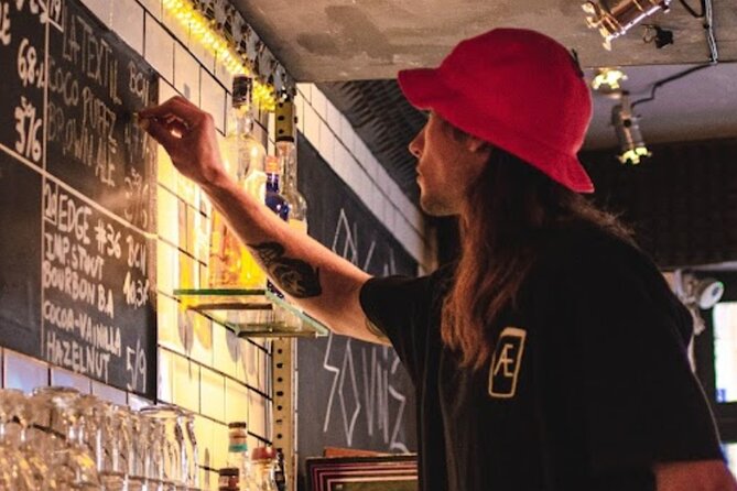 Craft Beer Tipsy Tour in Barcelona - Craft Beer Meets Barcelona Streets: What This 3-Hour Night Tour Really Feels Like