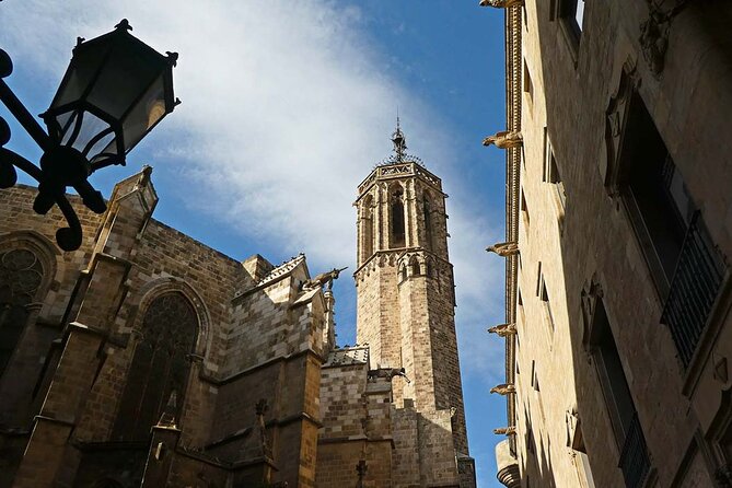 Crimes the tour through the Dark Side of Barcelona - Plaça de la Reina Amàlia and the prison life of Queen Amalia