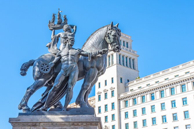 Cruise-Friendly Barcelona Shore Excursion from Cruise Port - Plaza España and the Montjuïc Fountain area: photos, water, and energy