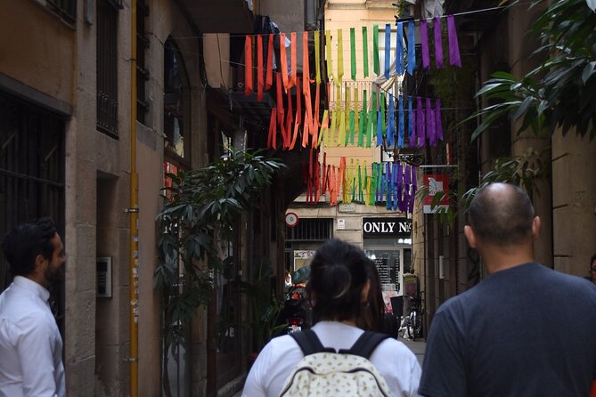 Cultural Walking Tour in Barcelona with Food & Wine Tasting - Your route: from Plaça de Catalunya to Santa Maria del Mar