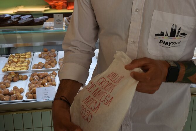 Cultural Walking Tour in Barcelona with Food & Wine Tasting - Mercat de la Boqueria: acorn-fed ham and paella samples