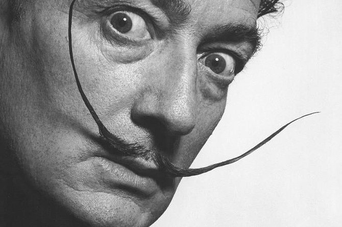Dalí 2 Museums, Figueres and House of Portlligat small group from Girona - Girona to Dalí’s two big sites: why this day trip works