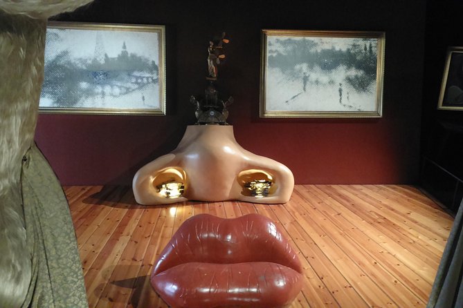 Dalí 2 Museums, Figueres and House of Portlligat small group from Girona - Who this tour suits best (and who might want another option)