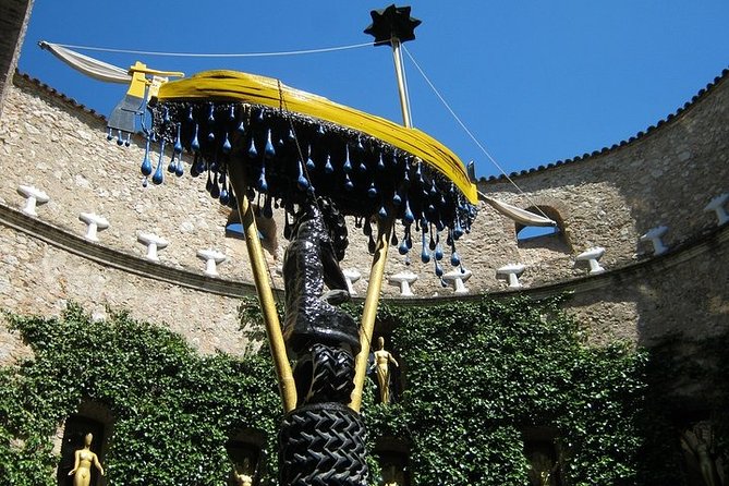 Dalí Museum + Girona Tour - Girona in half a day: medieval streets plus Game of Thrones locations