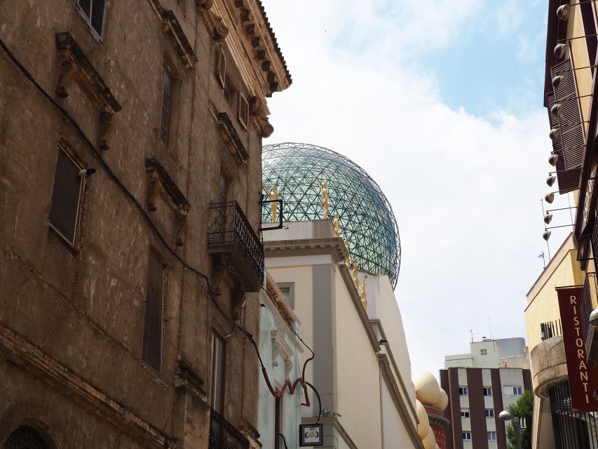 Dalí Triangle & Cadaqués Day-Trip From Girona - Figueres Theatre-Museum: where Dalí turns a building into a stage