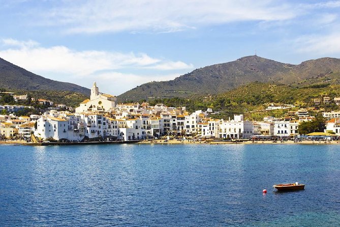 Dalí & Wine | Premium Private Tour with Coastal or Girona Add-On - Empordà Winery Tasting and Tapas: Where the Day Turns Comfortable