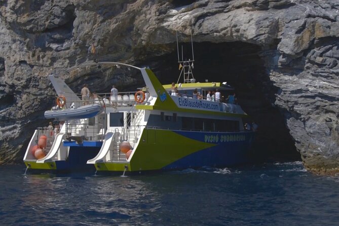 Discover secrets of the sea swimming cave and underwater vision - Swimming in the cala: calmer water beats big expectations
