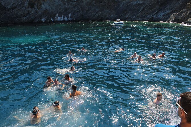 Discover secrets of the sea swimming cave and underwater vision - Cap de Creus National Park: the coastline is the real backdrop