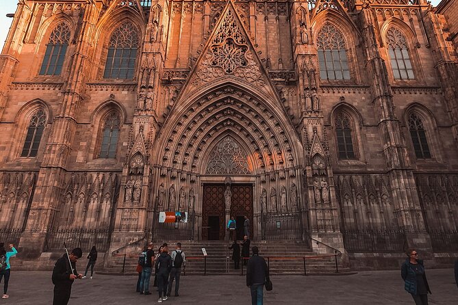 Discover the Gothic Quarter | Walking Tour | 2h - Entering the Gothic Quarter on a tight, useful route
