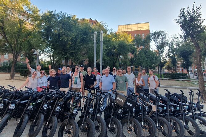 E Fatbikes Rental in Barcelona - Riding comfort and safety: the small included details you’ll feel