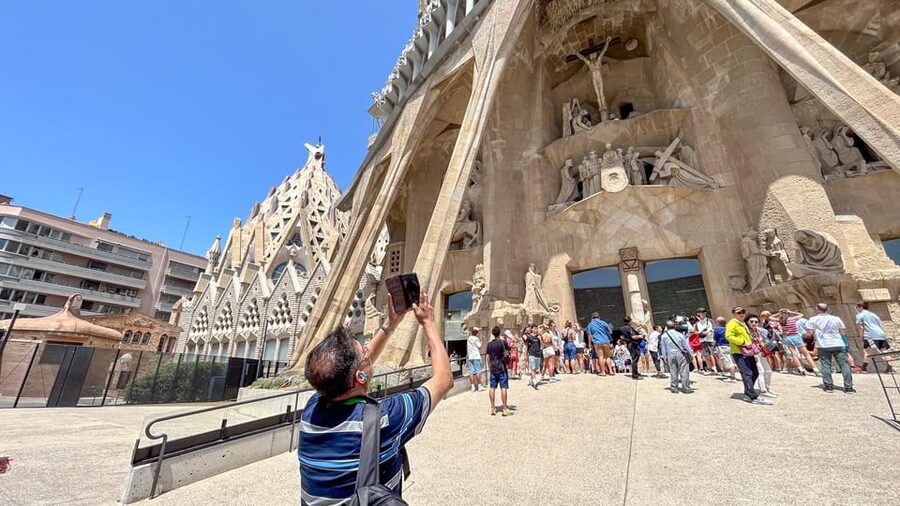 Early Access to Sagrada Familia w/ Optional Tower Access - Should you book this early access tour?