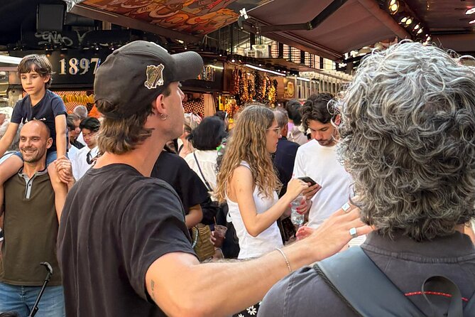 Eat Like a Local in Barcelona: Tapas, Wine & Tradition - Stop 2: Ciutat Vella flavors, classic bars, and what to look for