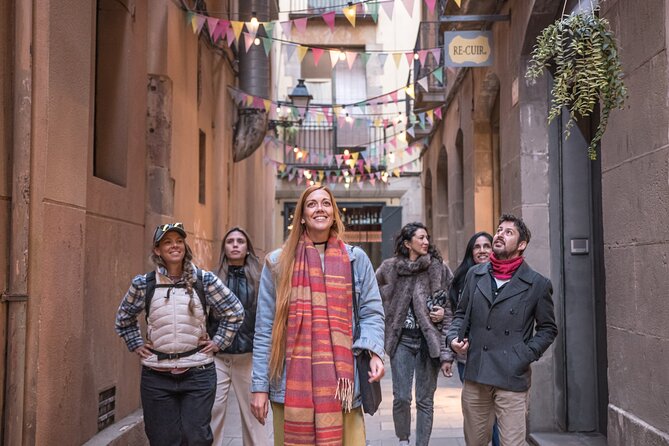 Eat Like a Local in Barcelona: Tapas, Wine & Tradition - Group size and pace: max 14 people keeps the experience human