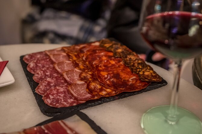Eat Like a Local in Barcelona: Tapas, Wine & Tradition - Meeting in Ciutat Vella and how the tasting rhythm works