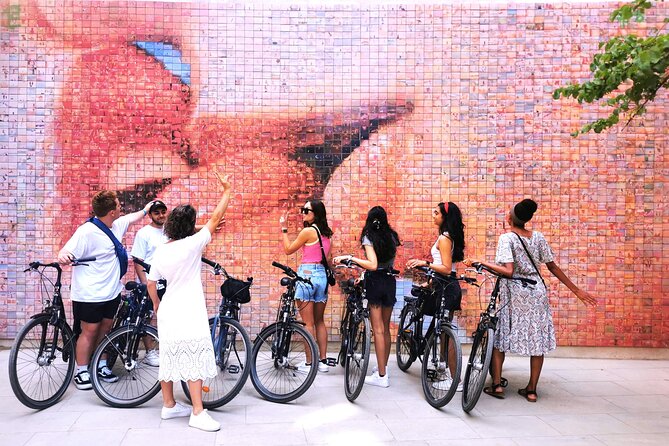 Eco-friendly Barcelona Bike Tour from a Local Perspective - Meeting at Anclademia: your starting point actually makes sense
