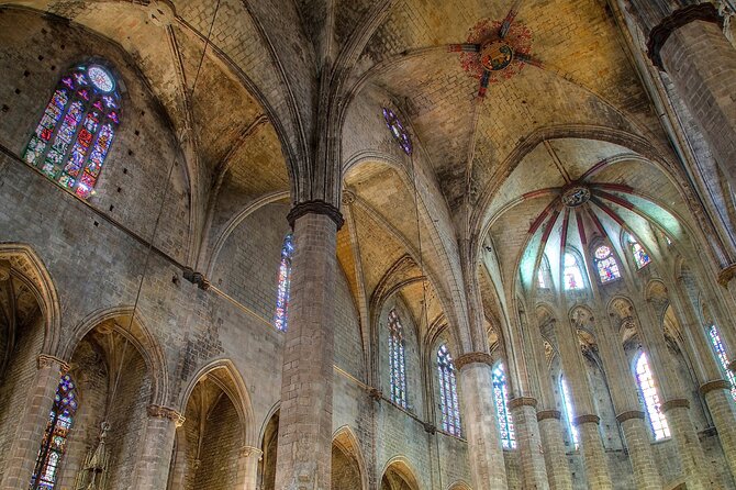 El Born: Santa Maria del Mar Tour with Exclusive Rooftop Views - Price and value: why about $20.48 can be worth it