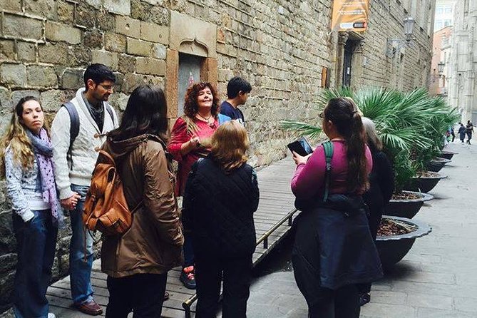 Esoteric & Spiritual Tour of Barcelona - Entering El Call and the Cathedral Area Without Getting Lost