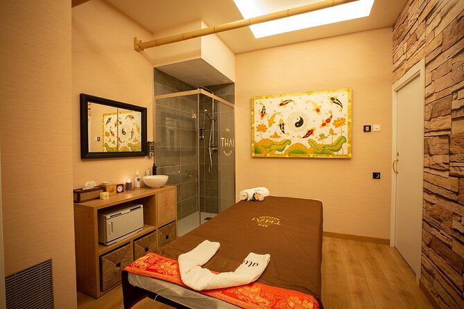 Exfoliating and Moisturizing Body Treatment of 60 min in THAI MASSAGE ALURA - Price and Value for $92.19: Why It Can Feel Fair