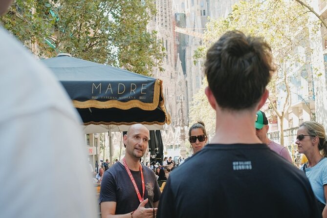 Fast Track: Sagrada Familia Guided Tour - Guides, humor, and a pace that usually lands well