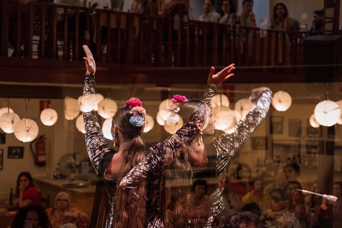 Flamenco Night at Tablao de Carmen with Tasting Menu or Dinner - Tablao de Carmen timing: how the flamenco show is paced