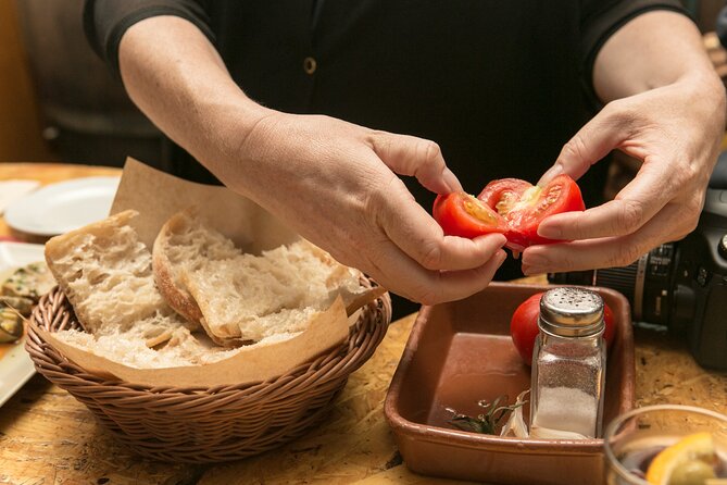 Food and Market Tapas Tour - Bodega del Born: traditional bodega feel and local wine
