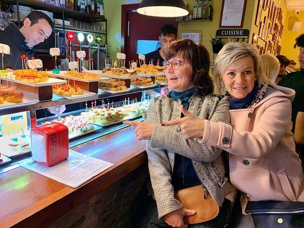 Food & Drink Private Tour of Barcelona in Traditional Taverns - Stop 4: La Boquería and Ibérico ham you can actually taste