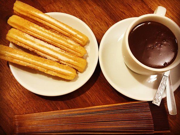 Food & Drink Private Tour of Barcelona in Traditional Taverns - Stop 5: La Pallaresa Xocolateria Xurreria for churros with chocolate